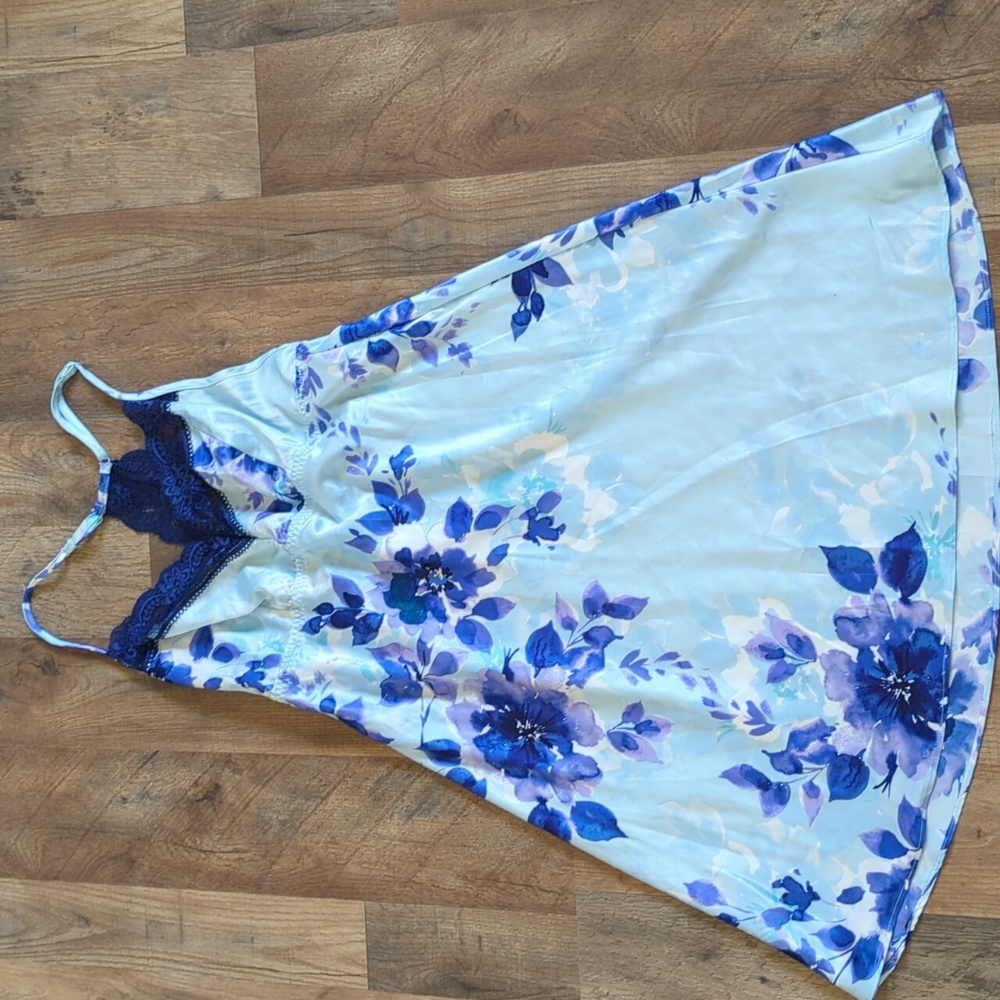 Apt 9 slipdress
